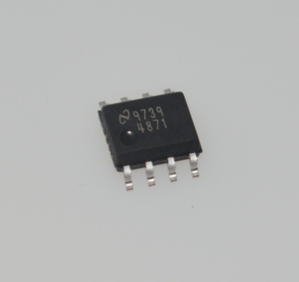 LM4871MX 3W mono-audioversterker met 2.7V-5.5V laagspanningsoperatie lage stilstandstroom, afsluitmodus Thermische bescherming Verbeterde RF-geluidsimmuniteit en ruimtebesparend SOIC-pakket