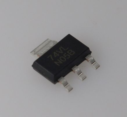 LM1117IMPX-3.3 3,3V Vaste Uitgang 800mA LDO Regulator Lage Dropout (1,2V) Hoge Nauwkeurigheid (±2%) Thermische and Stroombeveiliging SOT-223 Behuizing Stabiel met Keramische Condensatoren