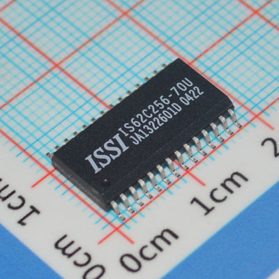 IS62C256-70U 32Kx8 High-Speed SRAM 70ns Toegangstijd Laag Vermogen CMOS 5V Werking Industrieel Temperatuurbereik TTL Compatibel Betrouwbare Gegevensbehoud Gebruiksvriendelijke 28-Pins Verpakking