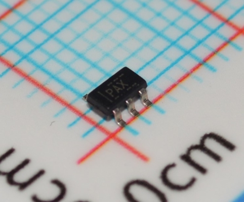 TLV70450DBVR 5V 150mA Ultra-Low IQ (300nA) LDO met Hoge PSRR (70dB) 2% Nauwkeurigheid Stabiel met 1μF Keramische Condensator Enable Pin en Thermische Bescherming in SOT-23 Behuizing