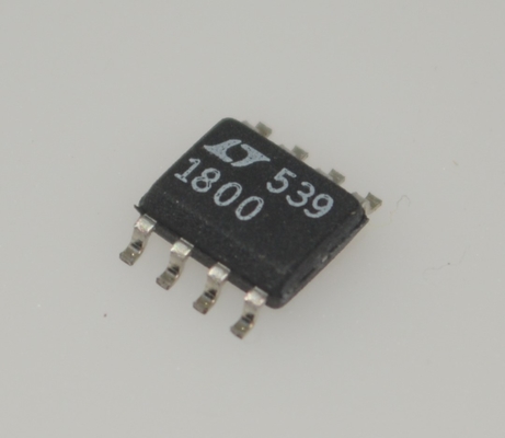 LT1800CS8 High-Speed 100MHz Op Amp 400V/μs Slew Rate Low 3.5mV Offset Rail-to-Rail Output 5V tot ±5V Supply 7nA IB Space-Saving SOIC-8 voor Filters/ADC Drivers