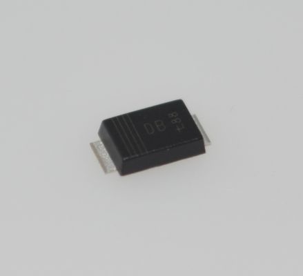 Ultra-Low Vf PMEG6030EVPX 60V 3A Schottky-barrièregelijkrichter AEC-Q101 gekwalificeerd Hoge efficiëntie <1µA Lage IR Halogeen-vrije SOD128 Platte kunststof behuizing voor Automotive and Industrie