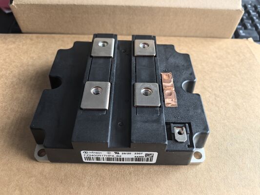 FZ2400R17HP4B2 1700V 2400A HiPerFET 4 IGBT-module Hoge vermogendichtheid Lage Vce (sat) Snel schakelen Hoge frequentie Robuuste SOA Voor industriële aandrijvingen en UPS