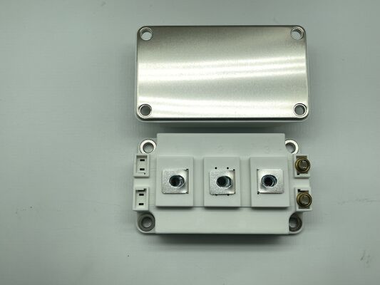 SKM400GB12E4 1200V 400A IGBT-module Lage Vce(sat) Hoge Kortsluitvastheid Laag Schakelverlies Hoge Isolatie Industriële Kwaliteit Voor Motoraandrijvingen en Industriële UPS