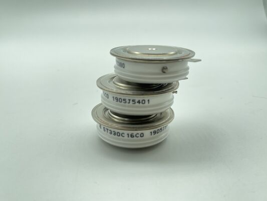 VS-ST330C16C0 1600V 330A Half-Bridge Module Lage Vce(sat) Laag Verlies Hoge Kortsluitvastheid Geïntegreerde NTC Voor Industriële Omvormers en High Power UPS