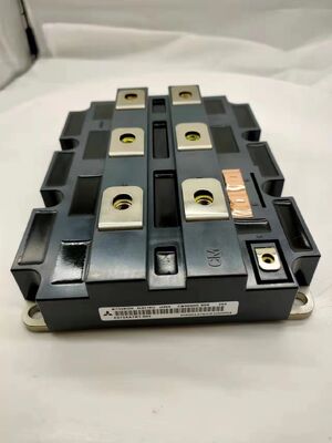 CM900HC-90H 900V 900A Hoge stroom IGBT-module Lage VCE (sat) 2.7V Hoge kortsluiting Robustheid Lage schakelverlies Hoge isolatie Voor zware industriële aandrijvingen en Mega UPS