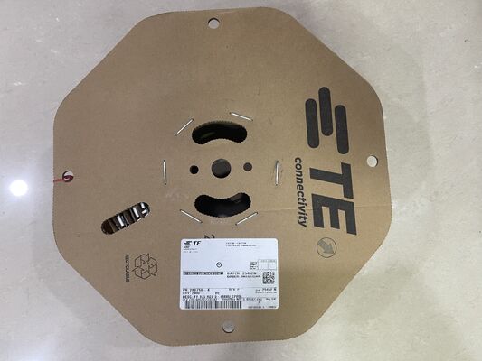 280756-4 4-Posities 2.5mm Pitch Draad-naar-Printplaat Connector Crimpbehuizing Wrijvingsslot Paneelmontage UL 94V-0 Gepolariseerd 4.5A Nominaal voor Stroomverdeling en Industriële Besturingen