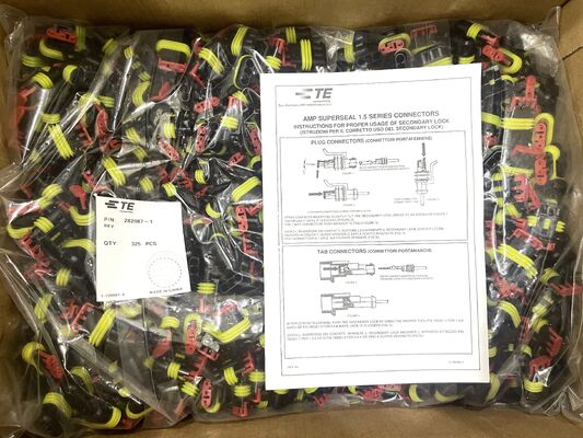 282087-1 4 Positie 2,5 mm Pitch Draad-to-Board Receptacle Crimp Housing Friction Lock Panel Mount Gepolariseerd UL 94V-0 4.5A Kwalificatie voor elektriciteitsdistributie en industrie