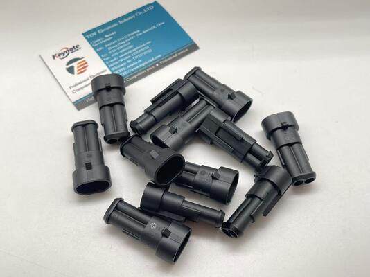 282104-1 2 Posities 5,0 mm Pitch Draad-naar-printplaat Connector Verticale Doorsteekbevestiging Afgeschermd Wrijvingssluiting Gepolariseerd UL 94V-0 voor Voedingen en Industriële Besturingen