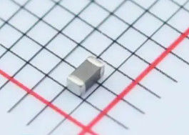 NCP18XH103F03RB: 10kΩ NTC-thermistor, 0603 Grootte, ±1% nauwkeurigheid, -40°C tot +125°C, 100mW vermogen, AEC-Q200