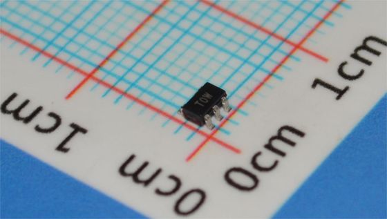 ADT6501SRJZP085RL7 85°C Thermische Schakelaar ±1°C Nauwkeurigheid 2.7V-5.5V SOT-23-5 10μA Laag Vermogen AEC-Q100