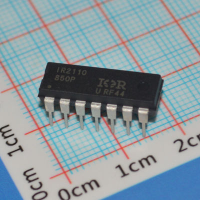 IR2110PBF geïntegreerd circuit 600V High-Low Driver 2A Piekstroom 10V-20V Logic 500ns Rise Time Package / Case 14-DIP (0.300", 7.62mm) -40°C tot +125°C