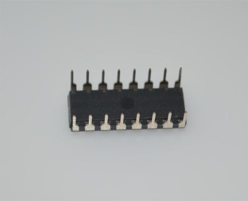 UC2846N PWM-controller voor de huidige modus 500kHz, 8-40V Input 1A Totem Pole DIP-16 -40°C tot +85°C