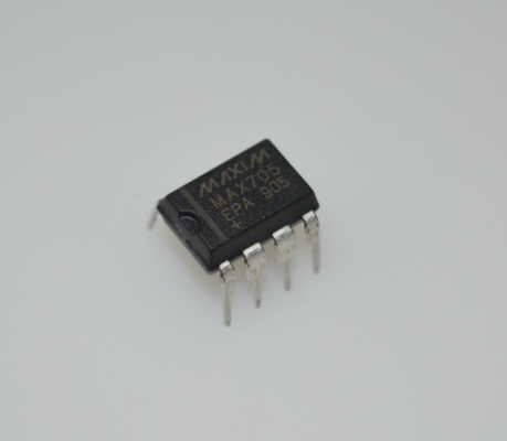 MAX705EPA Microprocessor Supervisor 4,65V Drempel 200 ms Reset Pulse 5V Voeding DIP-8 -40°C tot +85°C
