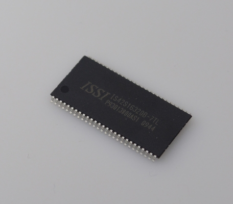 IS42S16320B-7TL SDRAM 64Mb Dichtheid 166MHz Snelheid 3.3V Werking 16Mx16 Organisatie LVTTL Interface Industriële Temp (-40°C~85°C) Compact TSOP-II Pakket Hoge Betrouwbaarheid