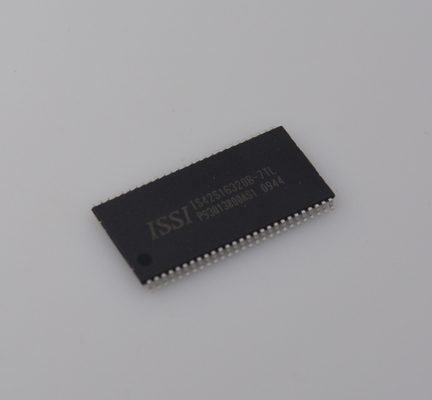 IS42S16320B-7TL SDRAM 64Mb Dichtheid 166MHz Snelheid 3.3V Werking 16Mx16 Organisatie LVTTL Interface Industriële Temp (-40°C~85°C) Compact TSOP-II Pakket Hoge Betrouwbaarheid
