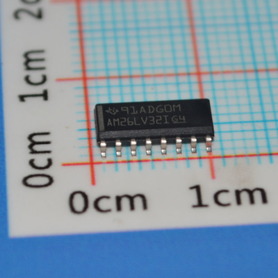 AM26LV32IDR Quad Differential Receiver 3V tot 3.6V Operatie 32Mbps ±15kV ESD Foul-Safe 8kV HBM Industrial Temp TTL/CMOS voor RS-422/485 Netwerken