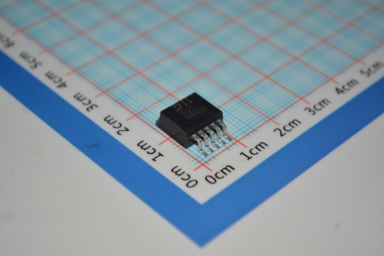 AP1501-K5G-13 5V/3A Step-Down Converter met 4,5-40V Input 90% Efficiëntie Lage stilstaande stroom Thermische afsluiting 500kHz Frequentie & SOT-23 Pakket