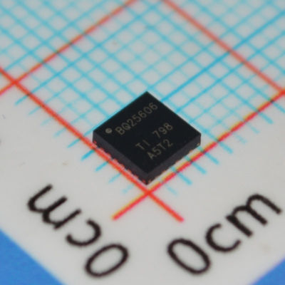 BQ25606RGER 3A snellader IC met 3.9V-14V ingang I2C-besturing 30V OVP NVDC-stroompad 3mm×3mm QFN 92% efficiëntie geïntegreerde MOSFET's and thermische regeling