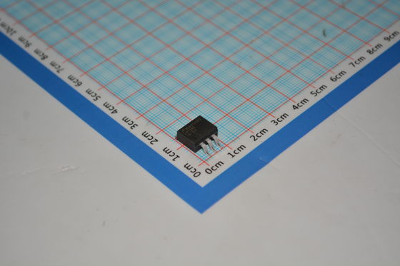 LM1085ISX-3.3 3.3V Vaste 3A-uitgang Lage uitval (1.5V) Thermische en stroombescherming TO-263 Pakket 4.75V-15V Input Fast Response Industrial Temperature (-40°C tot +125°C)
