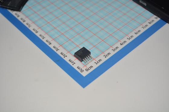 LM2595S-ADJ Buck Converter Instelbaar 1.23V-37V Output 3A Belasting 150kHz Frequentie 75% Efficiëntie Thermische Bescherming Lage Dropout Brede 4.5V-40V Input Compact TO-263 Behuizing