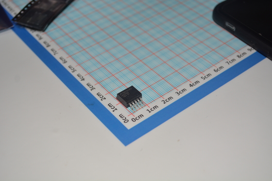 LM2595S-ADJ Buck Converter Instelbaar 1.23V-37V Output 3A Belasting 150kHz Frequentie 75% Efficiëntie Thermische Bescherming Lage Dropout Brede 4.5V-40V Input Compact TO-263 Behuizing