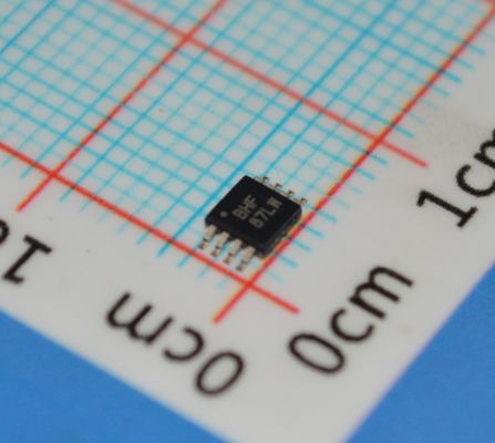 Ultra-laag geluid, hoge precisie, nuldrift OPA2335AIDGKR - Miniatuur lage-vermogen spoor-rail I/O-opversterker met breed voedingsbereik en robuuste ESD-bescherming