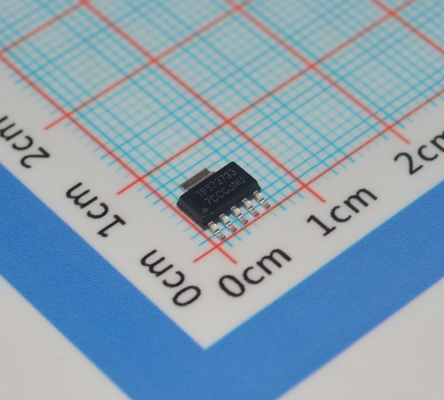 TPS73733DCQ 3,3V 1A Ultra-Low Noise (30μVRMS) LDO met Hoge PSRR (75dB) 1% Nauwkeurigheid Lage Dropout (310mV) Enable Pin Stabiel met 1μF Keramisch Stroom/Thermische Bescherming in TO-263 Behuizing