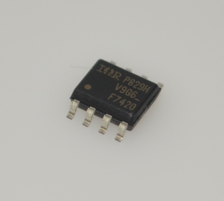 Dual N+P Channel IRF7420TRPBF ±5.3A 20V SOIC-8 0.045Ω Rds ((on) 1.8V Logic Level Fast Switching High Efficiency Power Management Ruimtebesparend ontwerp
