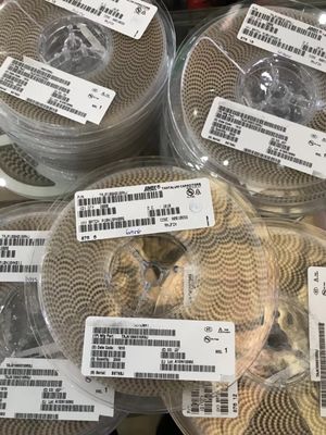 TAJA475K010RNJ 4.7μF 10V Tantaal Condensator 10% Tolerantie 1310 Behuizing Lage ESR Hoge Betrouwbaarheid AEC-Q200 Gekwalificeerd Breed Temperatuurbereik voor Automotive and Industriële Toepassingen