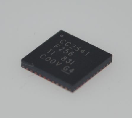 CC2541F256RHAR Bluetooth 4.0 Low Energy SoC 256KB Flash 8KB RAM Krachtige 8051 MCU Geïntegreerde RF Transceiver Ultra-Low Power Full Bluetooth Stack Advanced Sensor Interface Ideaal voor IoT/Wearables