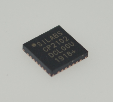 CP2102-GMR USB-UART Bridge Single-Chip Oplossing Geïntegreerde USB & Kristal 9600 bps tot 2 Mbps Baud 512-Byte Buffer Volledige GPIO Compact QFN Royalty-Vrije Drivers