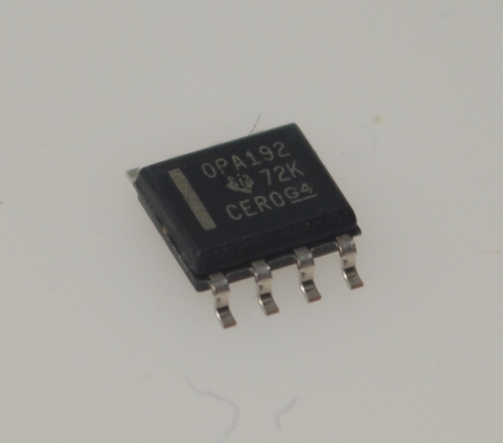 OPA192IDR Precisie Op-Amp met 25μV Offset 0,2μV/°C Drift 10MHz GBW 20V/μS SR 1,1kHz 1/f Ruis RRO CMOS Ingang 2,2nA Ib SOIC-8 Behuizing