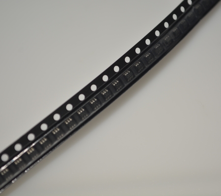 SMF05C.TCT 5-kanaals ESD-beschermingsarray met lage capaciteit IEC 61000-4-2 5V-conformiteit Ultra-kleine verpakking en ruimtebesparend ontwerp voor hogesnelheidsschrijving