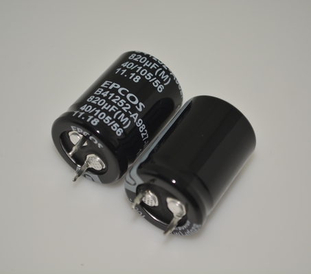 B41252A9827M000 EPCOS/TDK 820nH Ferriet kern inductor 10% Tolerantie 7,8A verzadigingsstroom 9,5A thermische stroom -55°C tot +150°C RoHS compliant Automotive Grade AEC-Q200 Gecertificeerd