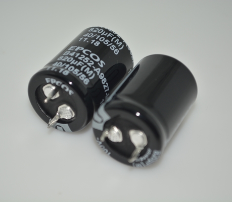 B41252A9827M000 EPCOS/TDK 820nH Ferriet kern inductor 10% Tolerantie 7,8A verzadigingsstroom 9,5A thermische stroom -55°C tot +150°C RoHS compliant Automotive Grade AEC-Q200 Gecertificeerd