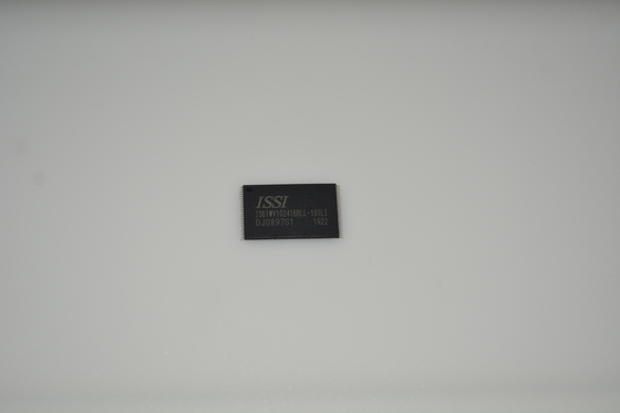 IS61WV102416BLL-10TLI 1Mx16 High-Speed 10ns SRAM 3.3V Operation Low Power Industrial Temperature (-40°C tot +85°C) 48-ball BGA Package Asynchrone werking Hoge betrouwbaarheid Gegevensbewaring
