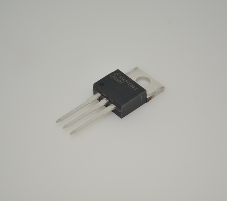 LM35DT Precision Celsius Temperature Sensor met lineaire +10mV/°C Uitgang 0,5°C nauwkeurigheid Breed -55°C tot +150°C Bereik Lage zelfverwarming 4-30V werking Gemakkelijke kalibratie en TO-220 pakket