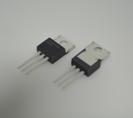 LM35DT Precision Celsius Temperature Sensor met lineaire +10mV/°C Uitgang 0,5°C nauwkeurigheid Breed -55°C tot +150°C Bereik Lage zelfverwarming 4-30V werking Gemakkelijke kalibratie en TO-220 pakket