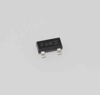 PMEG4005CT Ultra-Low VF 1.22V High Efficiency 40V/70A Schottky Diode met dubbele middelpunt-pin AEC-Q101 Qualified Halogen-Free RoHS Compliant Superior Thermal Performance in TO-220AB Package