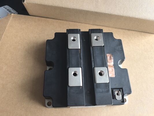 FZ2400R17HP4B2 1700V 2400A HiPerFET 4 IGBT-module Hoge vermogendichtheid Lage Vce (sat) Snel schakelen Hoge frequentie Robuuste SOA Voor industriële aandrijvingen en UPS