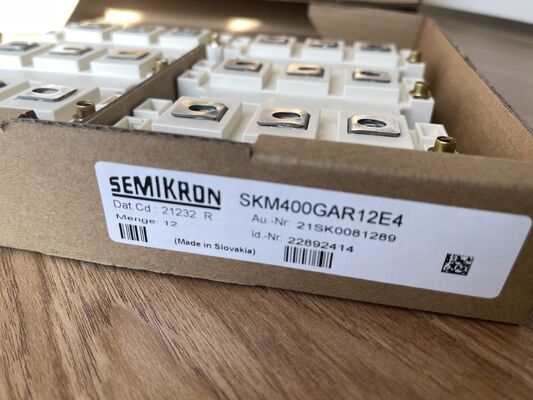 SKM400GAR12E4 1200V 400A IGBT-module Lage Vce (sat) Hoge kortsluiting Robustheid Lage schakelverlies Hoge isolatie Industriële kwaliteit Voor zonne-inverters en UPS met hoog vermogen