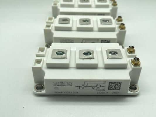 SKM400GB12E4 1200V 400A IGBT-module Lage Vce(sat) Hoge Kortsluitvastheid Laag Schakelverlies Hoge Isolatie Industriële Kwaliteit Voor Motoraandrijvingen en Industriële UPS