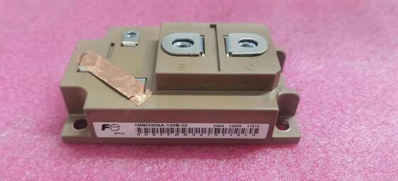 1MB1300SA-120B-52 1200V 1300A Half-Bridge IGBT-module Lage Vce (sat) Hoge kortsluiting Robustheid Lage schakelverlies Press-Fit technologie voor zware industriële aandrijvingen en high power UPS