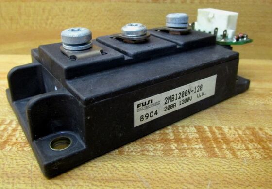 2MBI200N-120 1200V 200A IGBT-module Laag Vce (sat) Lage Verlies Hoog Kortsluiting Robuustheid Geïntegreerde NTC Voor motor aandrijvingen en industriële UPS