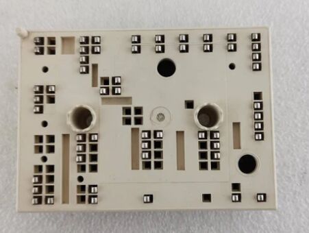 35ACC12F4V1 12V 3.5A Automotive PNP Transistor Lage VCE(sat) 250mV Hoge Stroomversterking SOT-223 Behuizing AEC-Q101 Gekwalificeerd Voor Belastingsschakeling en Motorbesturing in Voertuigen
