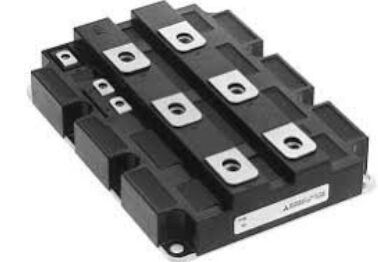 CM900HC-90H 900V 900A Hoge stroom IGBT-module Lage VCE (sat) 2.7V Hoge kortsluiting Robustheid Lage schakelverlies Hoge isolatie Voor zware industriële aandrijvingen en Mega UPS