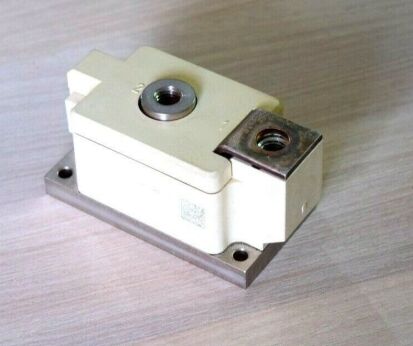SKKE600/16 1600V 600A Single Diode Module Ultra-Low VF 1.5V High Surge Current 22kA SEMIPACK4 Geïsoleerde basis Uitstekende warmteoverdracht Hoge betrouwbaarheid UL gecertificeerd voor rectifiers en lassen