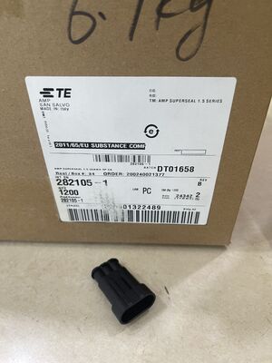 282105-1 3 Positie 5,0 mm Pitch Draad-to-Board kop Verticaal door het gat gehuld wrijvings slot gepolariseerd 9A rating voor stroomvoorzieningen en industriële besturing