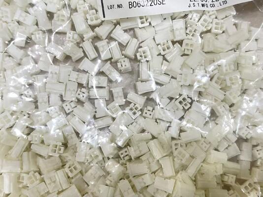 PAP-02V-S 2 Positie 2.0mm Pitch Connector Housing PA-serie Ontvanger Crimp Terminatie Positieve slot Compact 3A Rating 100V AC voor draad-naar-bord en High-Density-toepassingen